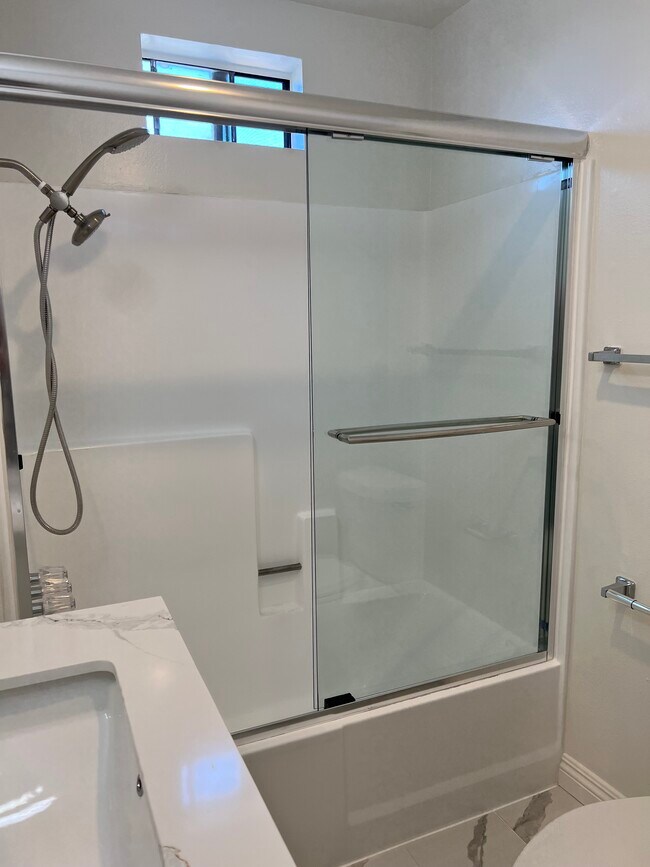 Building Photo - 419 S Verdugo Rd