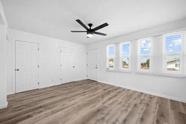 Building Photo - 2134 Drescher St