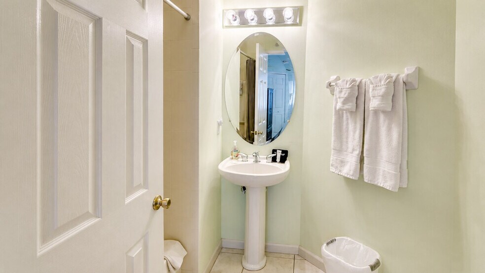 Building Photo - 8954 Sandshot Ct