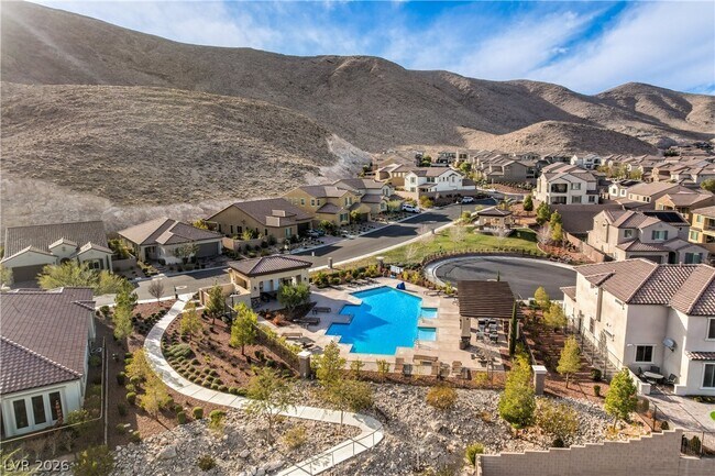 Building Photo - 3213 Molinos Dr