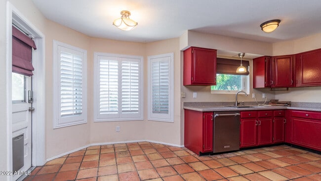 Building Photo - 3625 E Rosemonte Dr