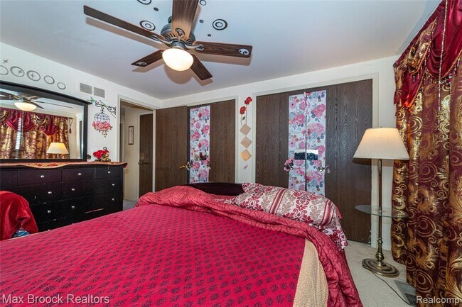 Building Photo - 862 Yorktown Ct