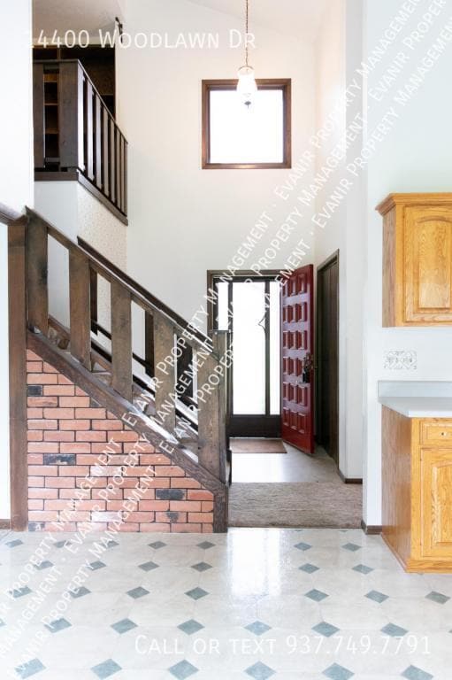 Building Photo - 14400 Woodlawn Dr