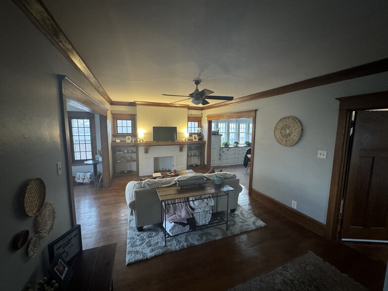 Building Photo - 3615 N Maryland Ave