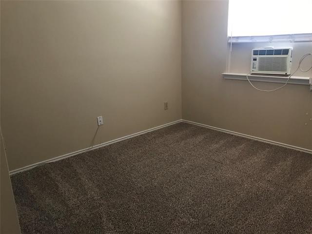 Building Photo - 904 Sylvan Creek Dr