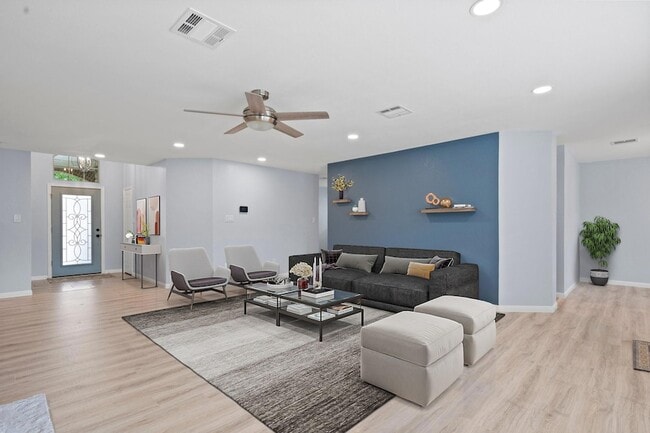 Building Photo - 1408 Deer Ledge Trail