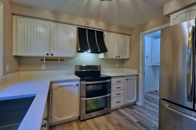 Stainless steel appliances - 13408 SE 20th St