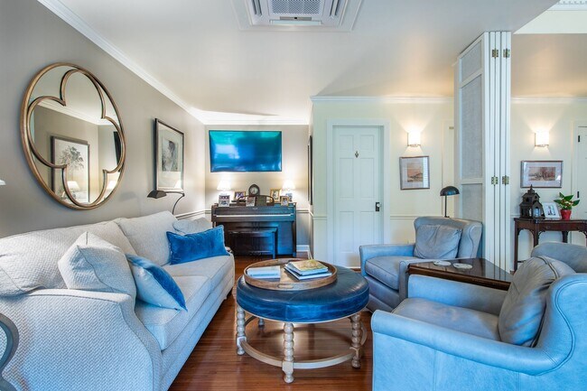 Building Photo - Immaculate Snee Farm Townhome for Rent!