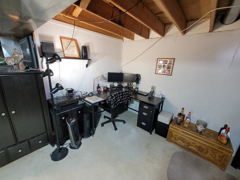 Unfinished but dry and warm basement adds extra living space and storage - 1635 Rawson Ave