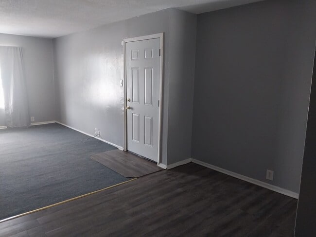 Building Photo - 6320 Riverside Dr