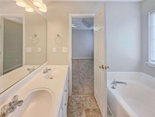 Building Photo - 4445 Brookridge Dr SW