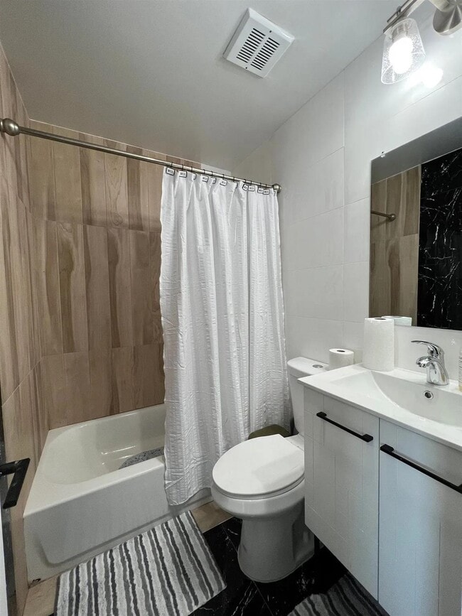 Building Photo - 84 Sherman Ave