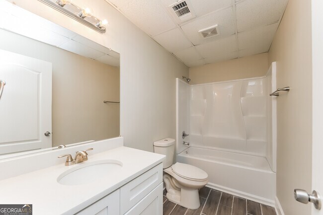 Building Photo - 110 Arborwood Way