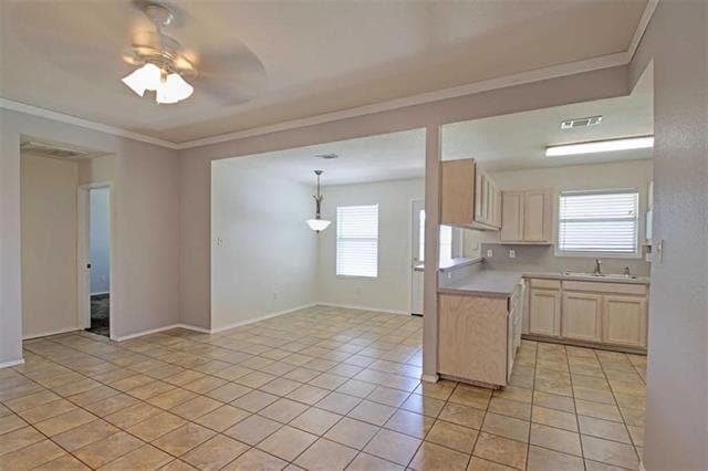 Building Photo - 1103 Lynnwood Dr
