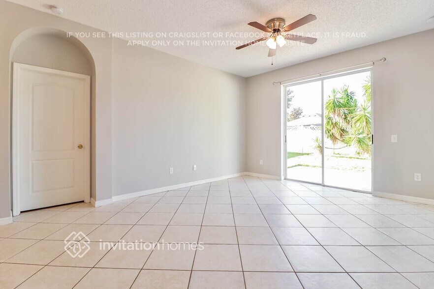 Building Photo - 22622 Marsh Wren Dr