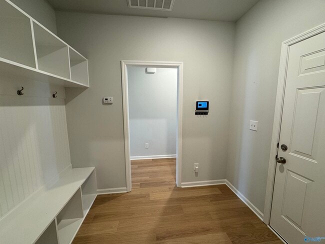 Building Photo - 214 Portrait St