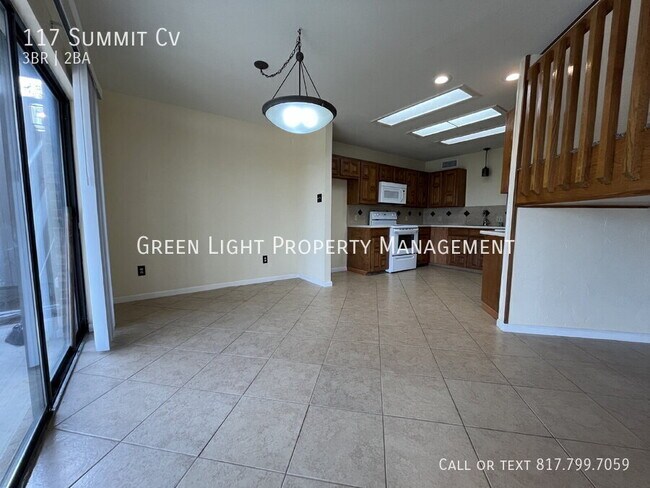 Building Photo - 117 Summit Cove