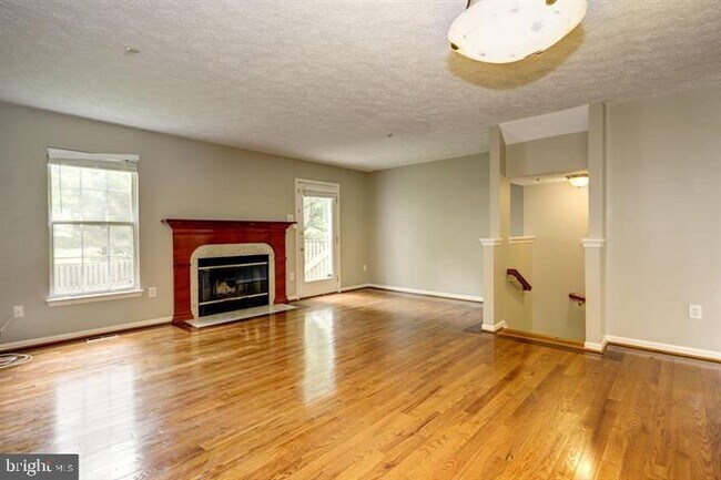 Building Photo - 6112 Starburn Path