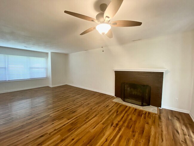 Building Photo - Ready 07-10-26! Great 3-bedroom home in Aragona Village! Stainless Steel Appliances, Granite Coun...