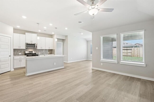 Building Photo - 14318 Azalea Tree Dr