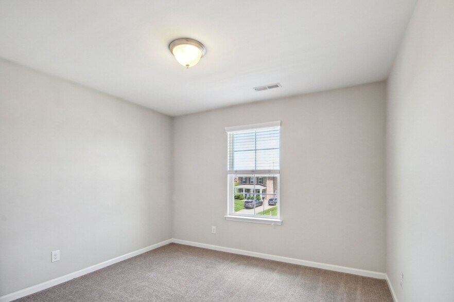 Building Photo - 2169 Grist Mill Dr SW