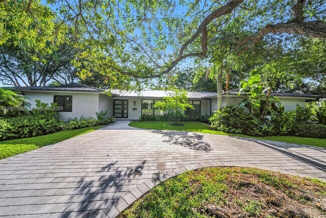 Building Photo - 15121 SW 69th Ct