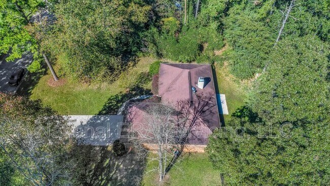 Building Photo - 213 Robin Ln