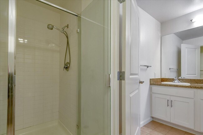 Building Photo - Candlestick Point - 2 BR, 2 BA Condo 1,166...