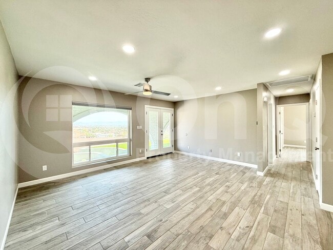 Building Photo - 1701 E Camino del Santo