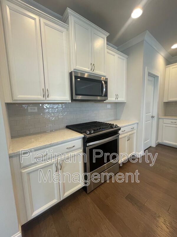 Building Photo - 2312 Echelon Ln