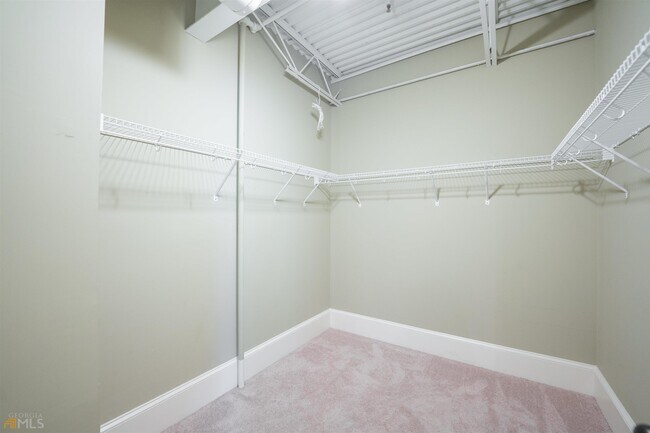 Building Photo - 315 N Main St