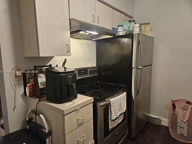 Building Photo - 1140 Independence Trail