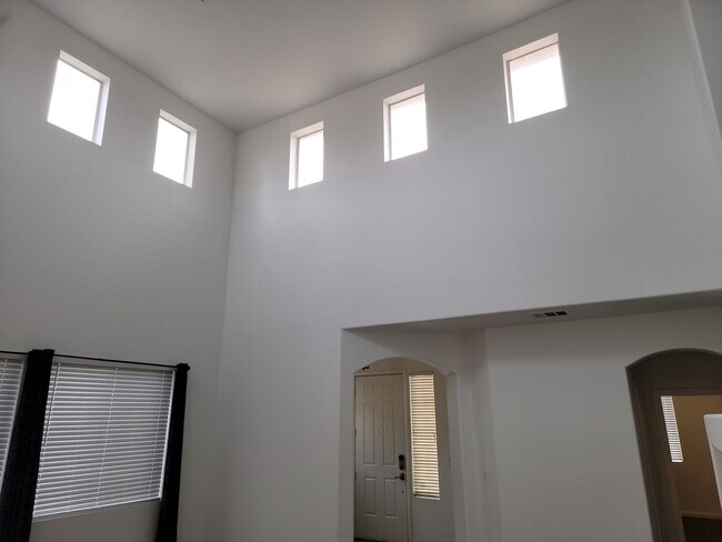 Building Photo - AWESOME HEDERSON GATED COMMUNITY TWO STORY