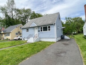 Building Photo - Single Family House in the North End of Hartford