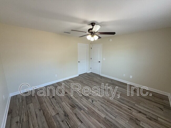 Building Photo - 4026 Roxies Ln