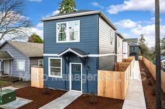 Building Photo - 12098 SE Market St