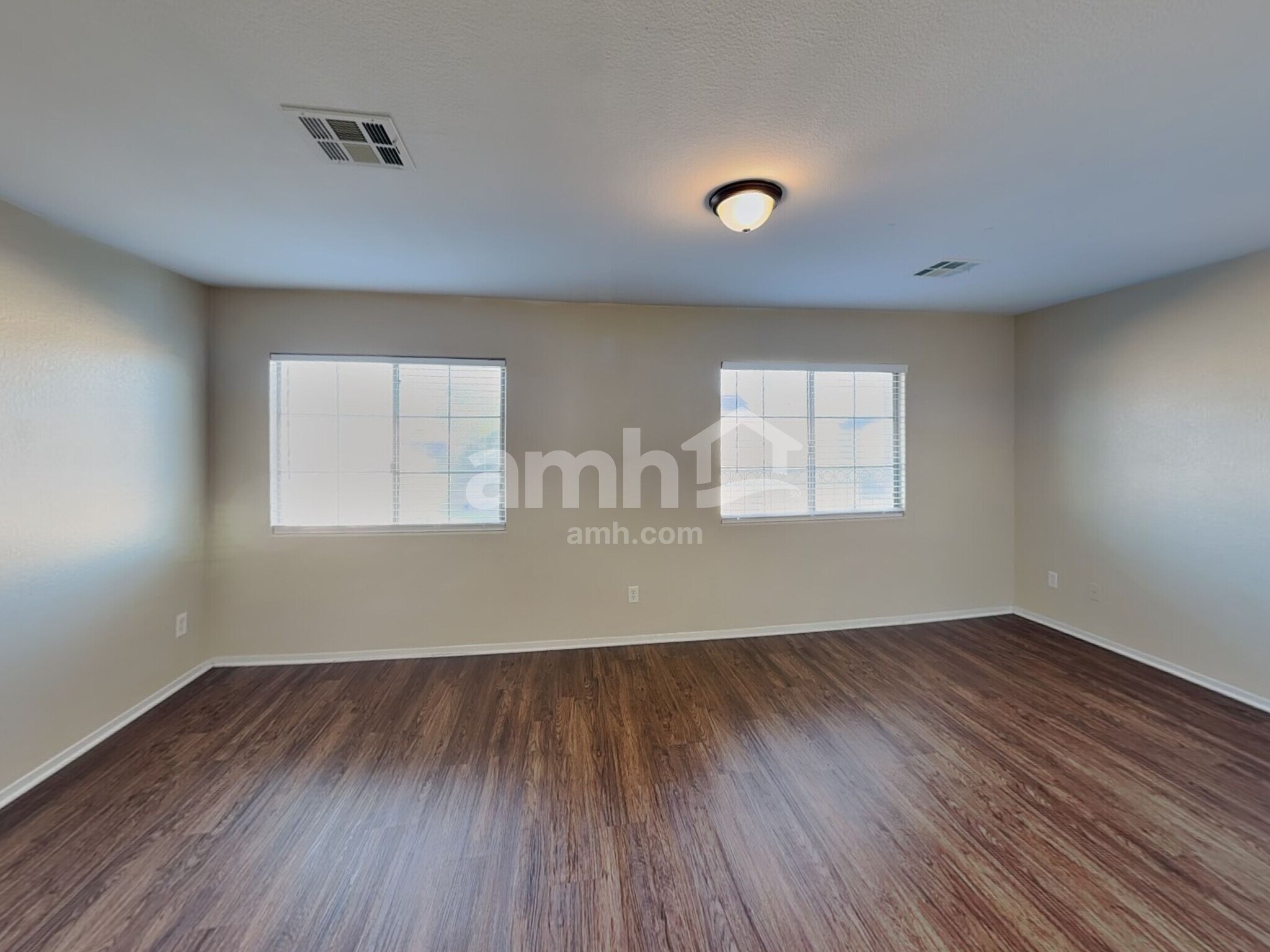 Building Photo - 3469 Chelsea Grove St