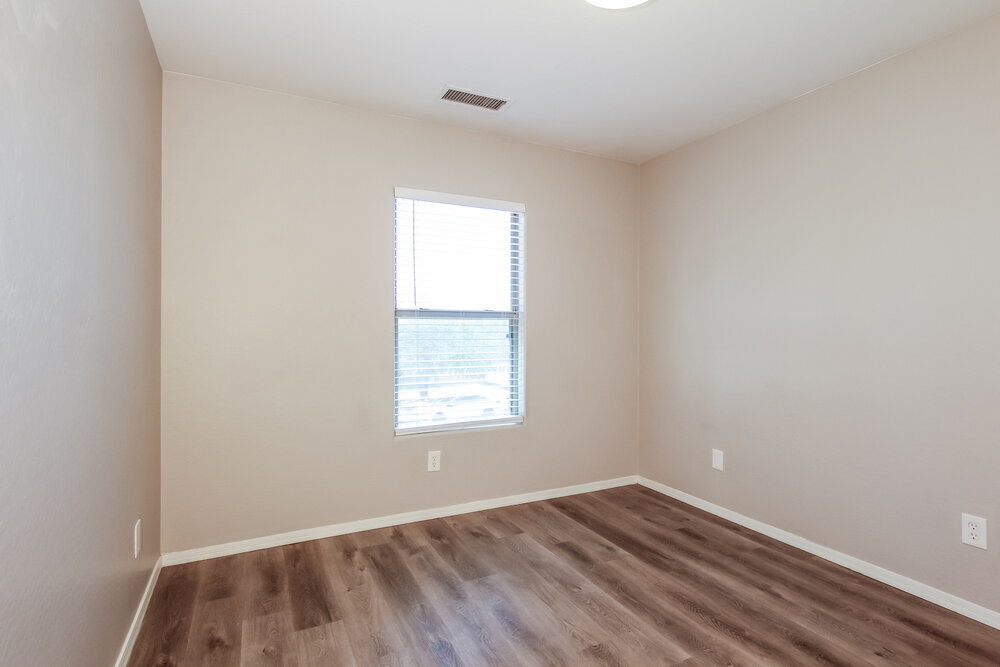 Building Photo - 8961 S 253rd Ave
