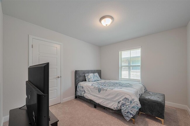 Building Photo - 5323 Vermilion Ct