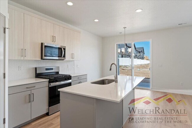 Building Photo - Brand New Townhome for Rent in West Haven