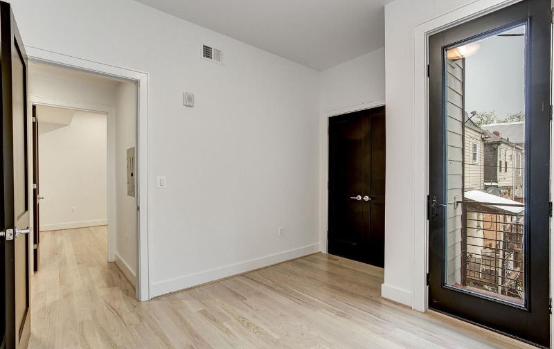 Building Photo - 836 Varnum St NW