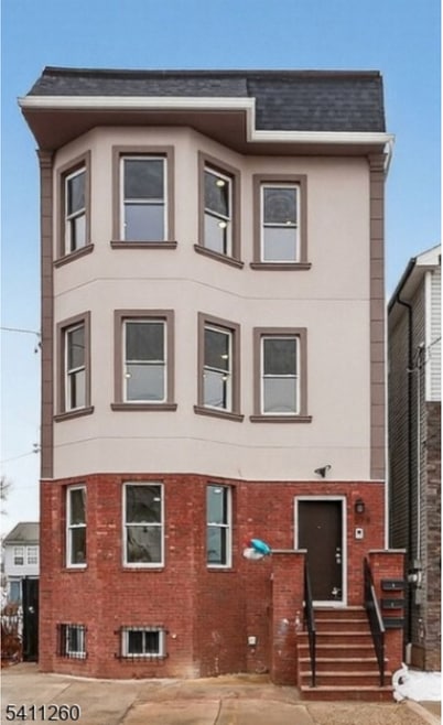 Building Photo - 579 S 12th St