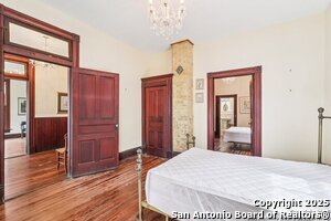 Building Photo - 109 Paso Hondo St