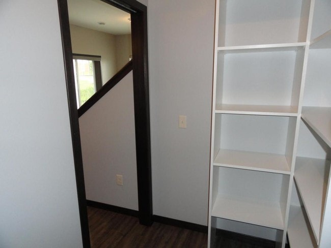 Building Photo - 1515 Ohana Ave