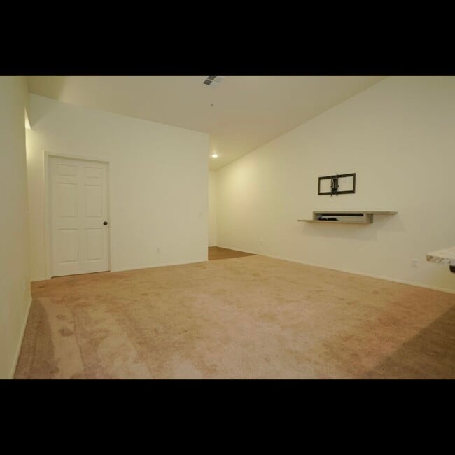 Building Photo - 7286 E 38th St