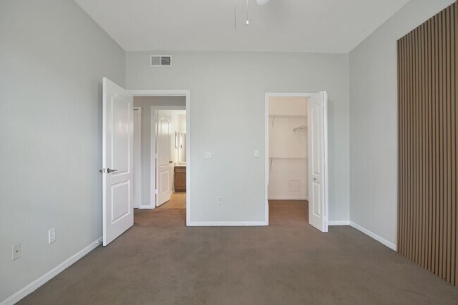 Building Photo - Calypso Cay Resort-Style Living  | Spacious 2-Bedroom Condo