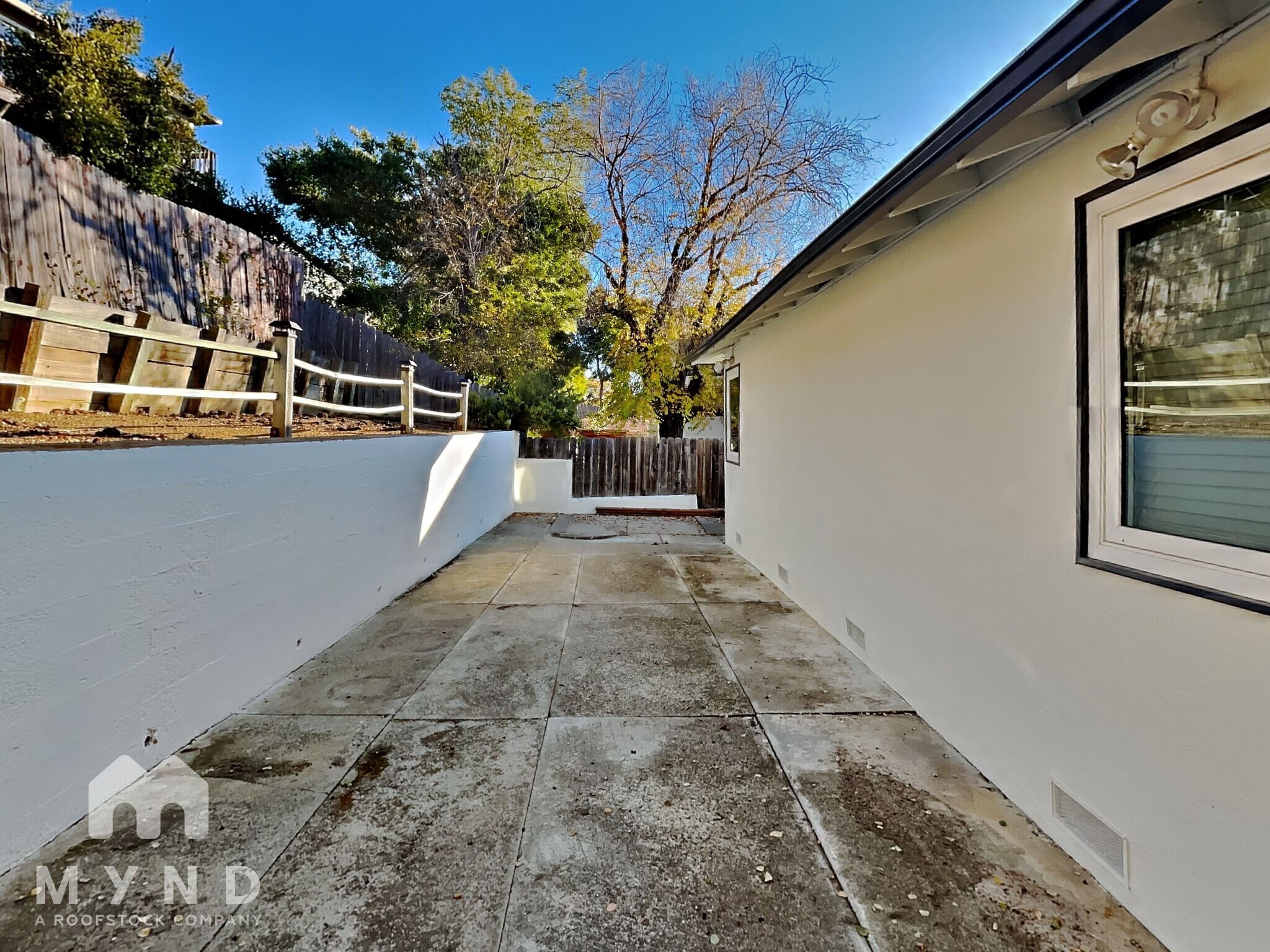 Building Photo - 2522 Buena Vista Ave