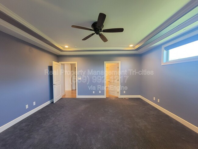 Building Photo - 1644 Naples Ln