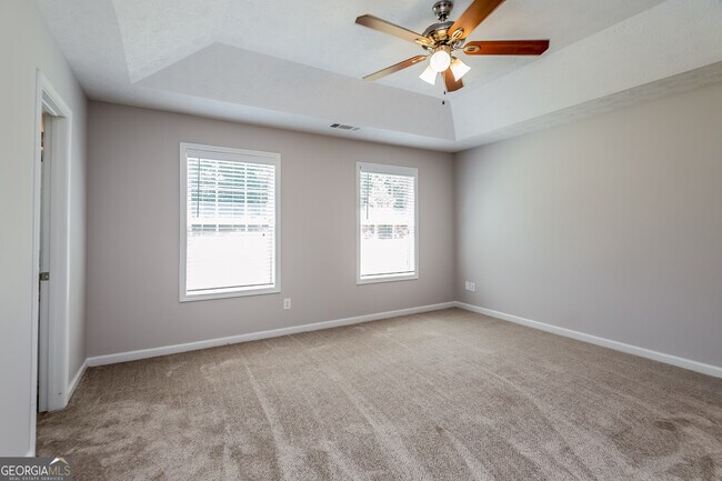 Building Photo - 315 Hunters Trce