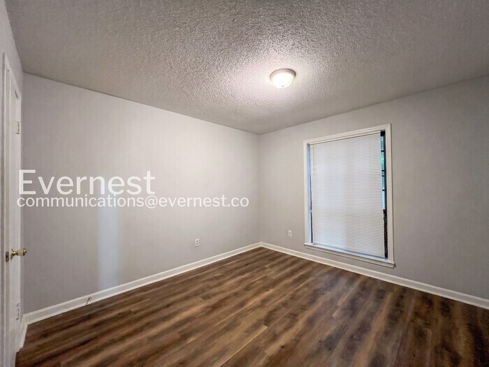 Building Photo - 3409 Kettlebrook Cove